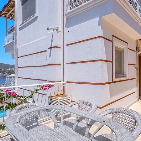 White Star Villa